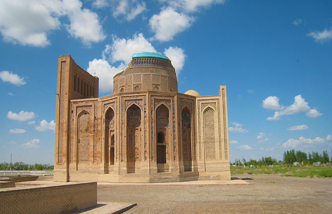 Kunya-Urgench---Turabek-Hanym-Mausoleum