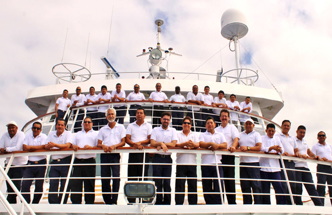 yacht-la-pinta-crew